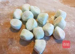 Xinwen Gourmet Style Steamed Dumplings Illustration 9