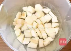 Illustration of how to make apple carrot juice (cooked drink) 3
