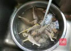 Dry Illustration of how to make fried yellow croaker 1