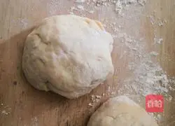 Illustration of how to make scallion pancakes 3