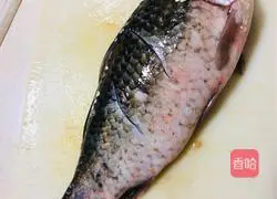 Illustration of how to make crucian carp tofu soup 1