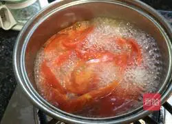 Illustration of how to make tomato and egg soup 3