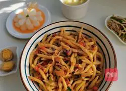 Illustration of how to make fried fish with noodles 9