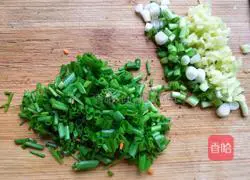 Illustration of how to make wonton skin and shaomai pancakes 4