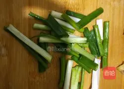 Illustration of how to make red dates, wolfberry and pigeon soup 5