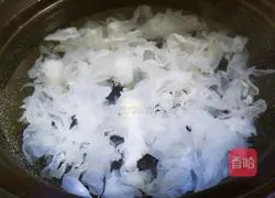 Illustration of how to make purple sweet potato and white fungus soup 4