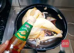 Illustration of how to make health-preserving native chicken and yam soup 3