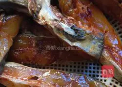 Illustration of how to make sweet and sour smoked fish 4