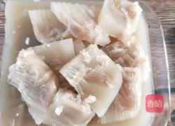 Illustration of how to make pig skin jelly 18