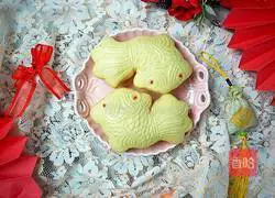 Illustration of how to make steamed goldfish steamed buns 16