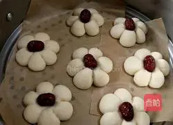 Illustration of how to make jujube steamed buns 14