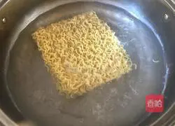 Illustration of how to make sour soup instant noodles 6