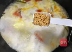 Tomato, seafood and mushroom soup recipe 11