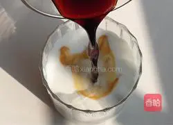Illustration of how to make Tangyuan Milk Coffee 8