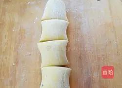 Illustration of how to make pumpkin steamed buns 7