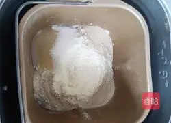 Illustration of how to make meat floss bread rolls 1