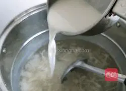 Enoki mushroom and seaweed soup recipe 3