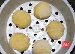 Illustration of how to make pumpkin steamed buns 10
