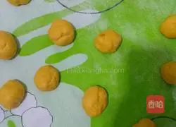 Illustration of how to make pumpkin steamed buns 10