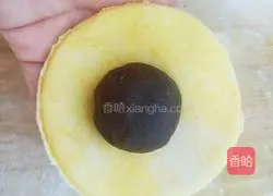 Illustration of how to make Yuanbao bean paste buns 9