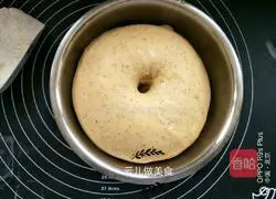 Illustration of how to make red date braided toast bread 10
