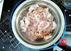 Illustration of how to make mutton and radish soup 2