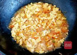 Illustration of how to make braised noodles with tomatoes and eggs 18