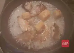 Illustration of how to make fish head bean soup 5