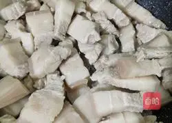 How to cook braised pork Illustration 3