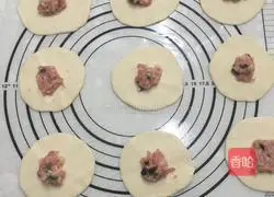 Illustration of how to make pan-fried steamed buns 8