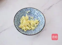 Illustration of how to make dumplings with oily noodles 3