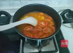 Illustration of how to make tomato and egg crispy broth 7