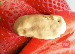 Illustration of how to make Tianjin special snack fruit cake 2