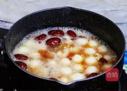 Illustration of how to make sweet-scented osmanthus, brown sugar and fermented dumplings 13