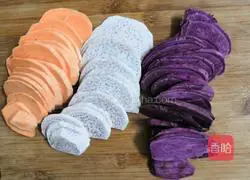 Illustration of how to make coconut milk and nectar meatball soup 2