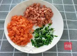 Illustration of how to make pastoral potato pancakes 1