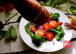 Qingdao#Purple Cabbage Broccoli Mixed Salad#New Year's Eve Dinner#Recipe Illustration 10