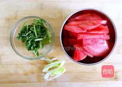 Illustration of how to make seaweed, tomato and egg drop soup 2