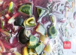 Illustration of how to make red amaranth and preserved egg soup 8