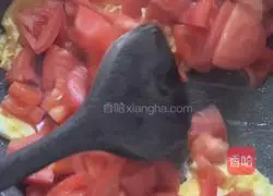 Illustration of how to make tomato and egg noodles 6