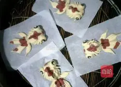 Illustration of how to make more than one steamed bun every year 16