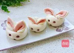 Illustration of how to make little rabbit steamed buns 9
