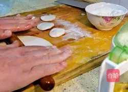 Illustration of how to make steamed spring cakes 12