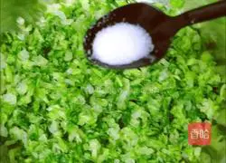 Illustration of how to make cabbage and cornbread 8