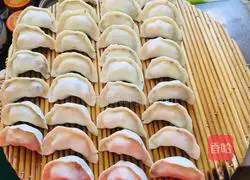 Illustration of how to make shepherd's purse and egg dumplings 5