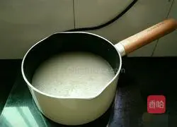 Illustration of how to make pork fan bone soup and baby cabbage noodle soup 3