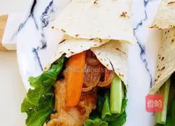 Illustration of how to make Mexican chicken rolls 8