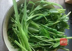 Pea Tip Shiitake Mushroom Sauce Noodles (Fragrant Mushroom Sauce) Recipe Illustration 1