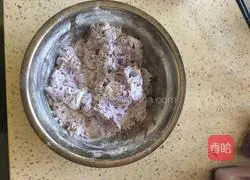 Illustration of how to make purple cabbage hand-rolled noodles 7