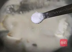 Nutritional milk white crucian carp tofu soup recipe illustration 9